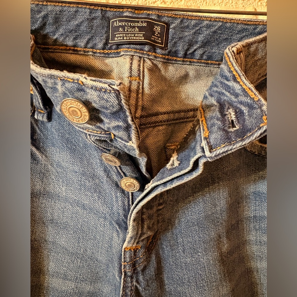 Abercrombie & Fitch Ames Low Rise Slim Boyfriend Jeans - Picture 6 of 6